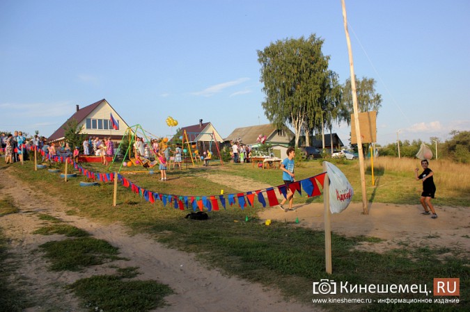 На окраине района «ДХЗ» появилась уютная детская площадка фото 8