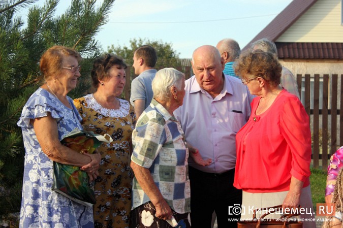 На окраине района «ДХЗ» появилась уютная детская площадка фото 13