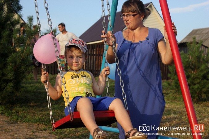 На окраине района «ДХЗ» появилась уютная детская площадка фото 16