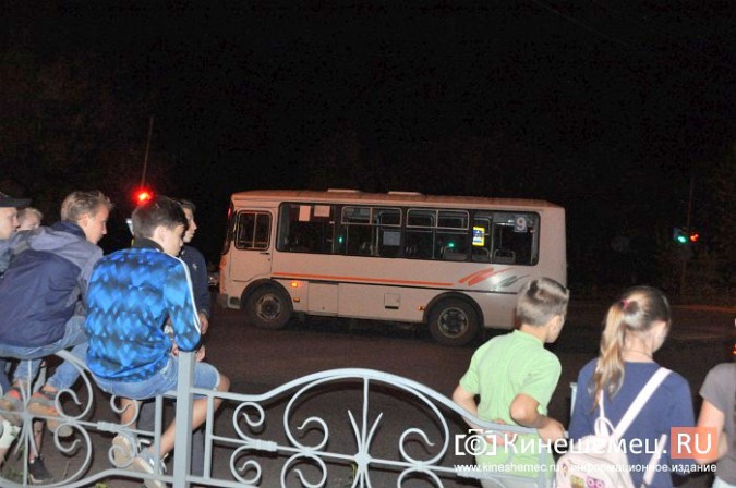 В Кинешме мотоциклист угодил под колеса пассажирского автобуса фото 9