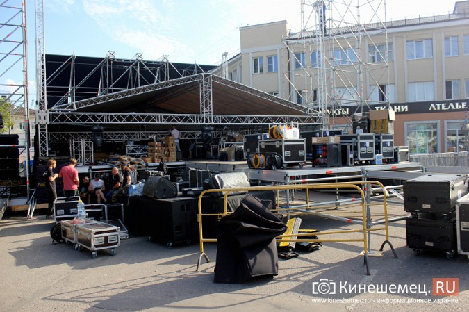 К приезду Басты в Кинешме поставили самую большую сцену в истории города фото 3
