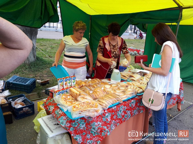 Поклонники Басты уже собираются в центре Кинешмы фото 7