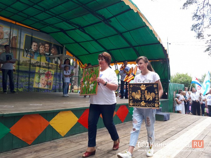 В городском парке Кинешмы 1 сентября отметили большим праздником фото 12