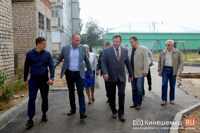 Жителям Кинешмы, обратившимся на «Прямую линию» к Путину, отремонтировали двор фото 9