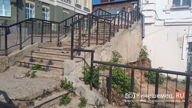 В центре Кинешмы начали ремонтировать лестницы фото 2
