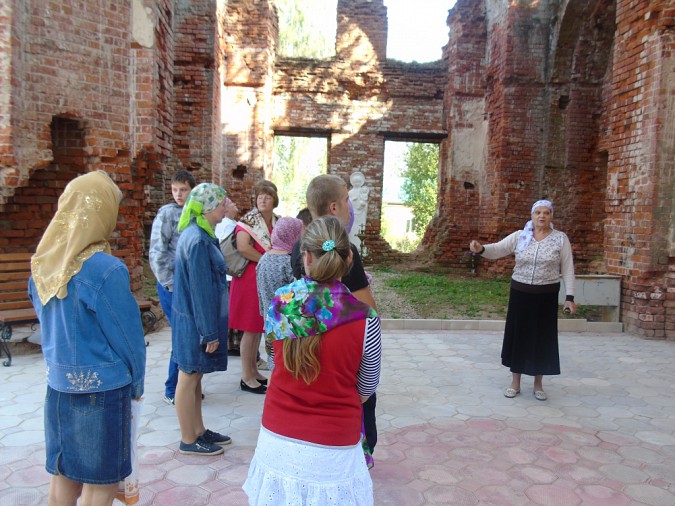 Руины в Долматовском осмотрели на экскурсии наволокчане фото 2