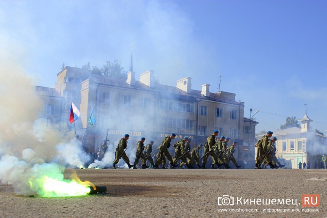 В центре Кинешмы «высадились» ивановские разведчики фото 16