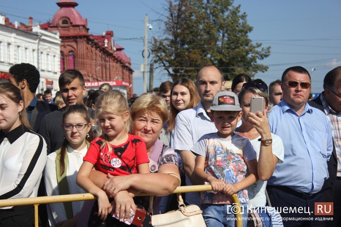 В центре Кинешмы «высадились» ивановские разведчики фото 19