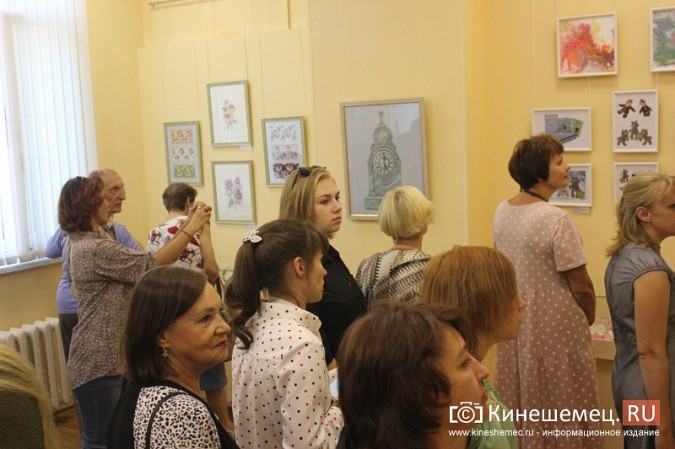 В Кинешме открылась выставка Натальи и Ксении Ледовых фото 9