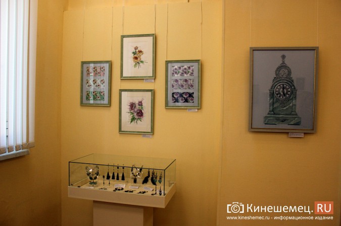В Кинешме открылась выставка Натальи и Ксении Ледовых фото 16