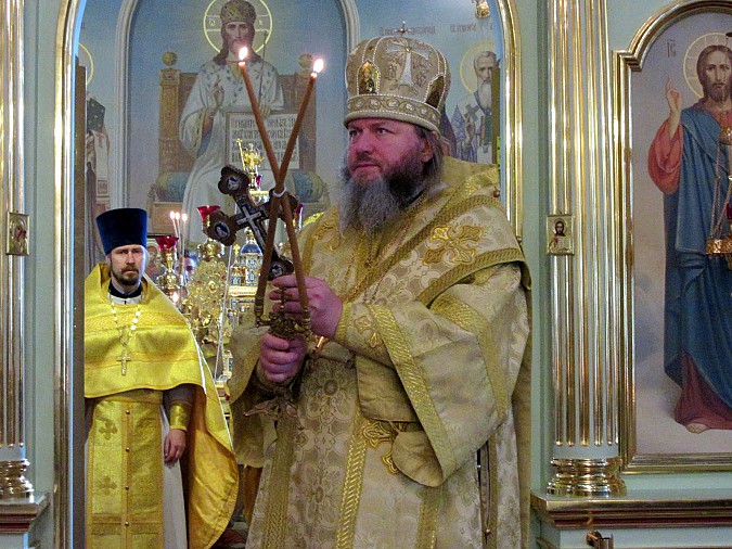 В день выборов главы региона и депутатов в Кинешме молился сам епископ фото 2