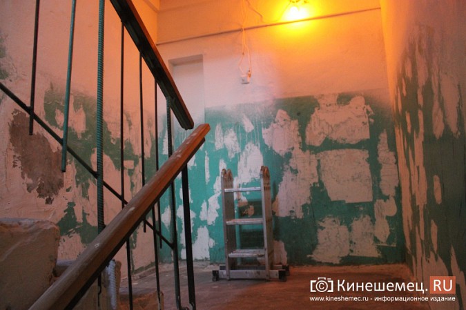 Жители многоэтажки на «Чкаловском» отказываются принимать работы по ремонту подъезда фото 2