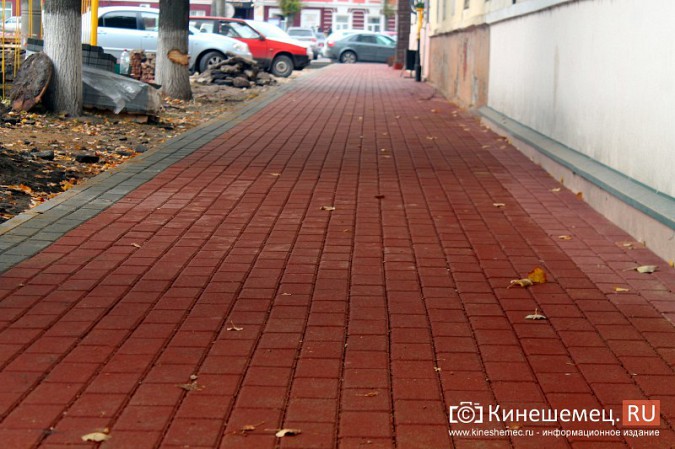 В Кинешме полным ходом благоустраивают тротуары на улице Советской фото 19