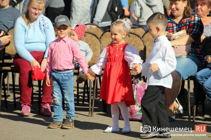 Светлана Тарханова удостоена звания «Почетный житель микрорайона «ДХЗ» фото 15