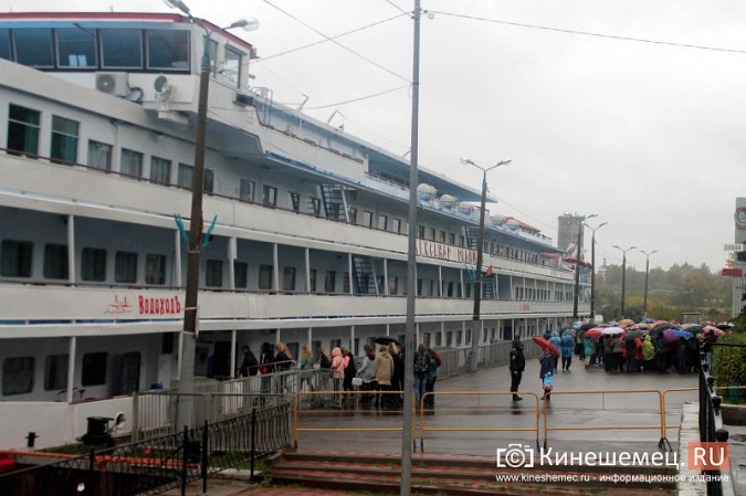 В Кинешме встретили один из последних теплоходов навигации 2018 года фото 19