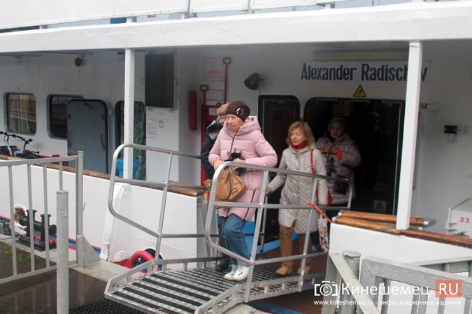 В Кинешме встретили один из последних теплоходов навигации 2018 года фото 6