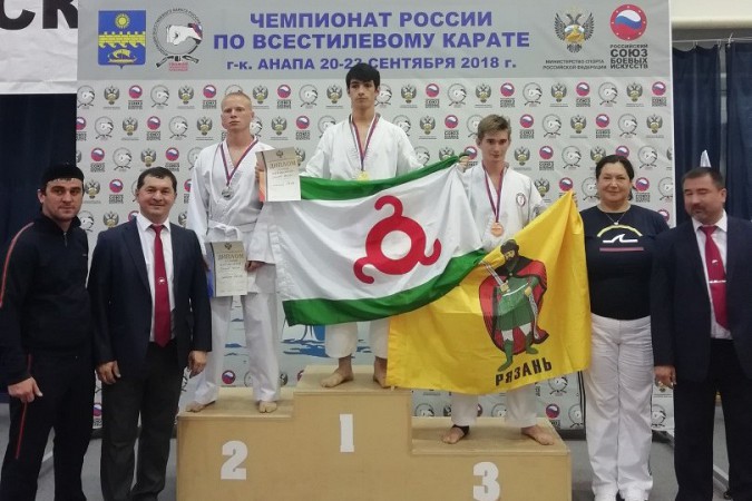 Кинешемец завоевал «серебро» чемпионата России по всестилевому каратэ фото 2