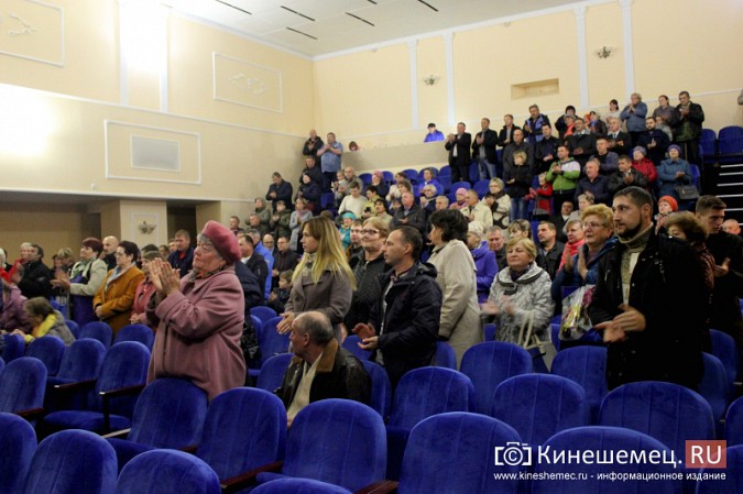 В Кинешме прошел концерт памяти погибших в боевых действиях фото 13