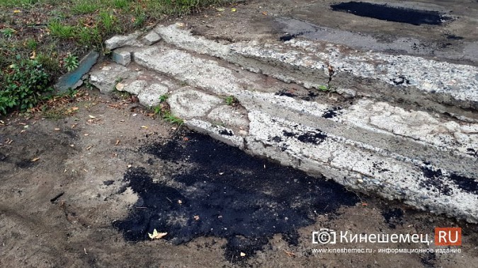 После публикации Кинешемец.RU власти отремонтировали тротуар у парка фото 8