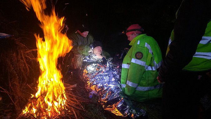 Потерявшегося кинешемца вынесли из леса на носилках фото 7