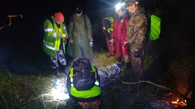 Потерявшегося кинешемца вынесли из леса на носилках фото 6