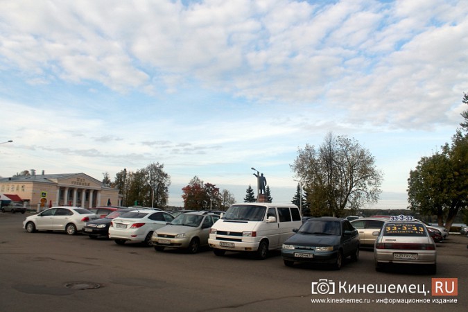 В Кинешме запрещена парковка у памятника В.И.Ленину фото 2