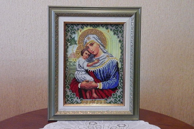 Отставной военный из Кинешмы взялся вышивать иконы бисером фото 9