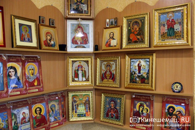 Отставной военный из Кинешмы взялся вышивать иконы бисером фото 11