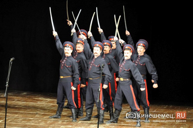 Ансамбль донских казаков дал грандиозный концерт в Кинешме фото 4