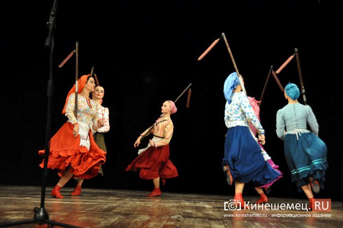 Ансамбль донских казаков дал грандиозный концерт в Кинешме фото 36
