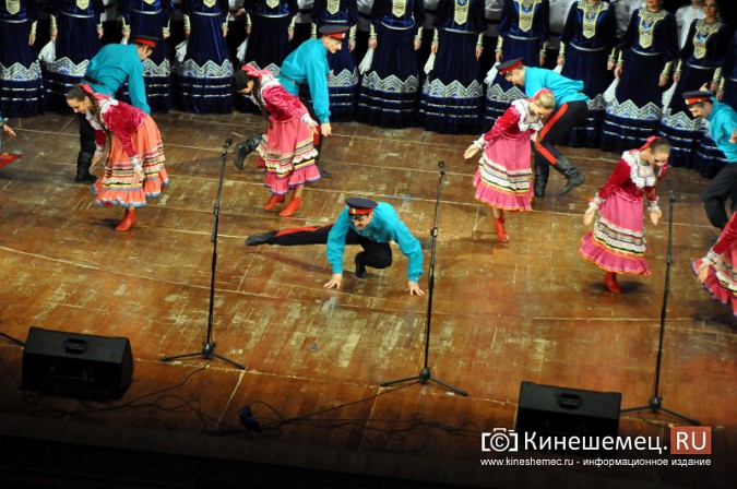 Ансамбль донских казаков дал грандиозный концерт в Кинешме фото 53