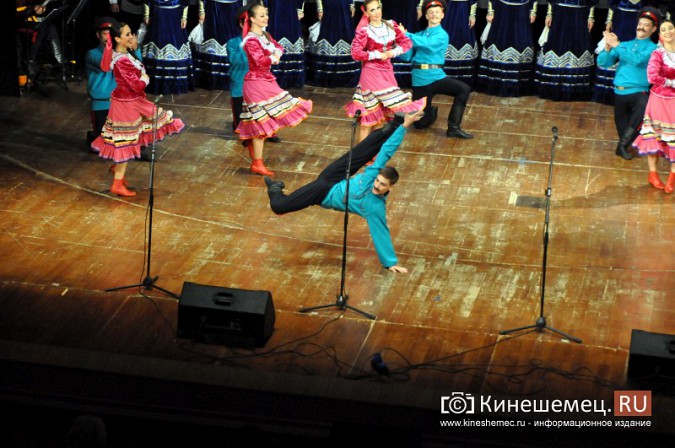 Ансамбль донских казаков дал грандиозный концерт в Кинешме фото 52