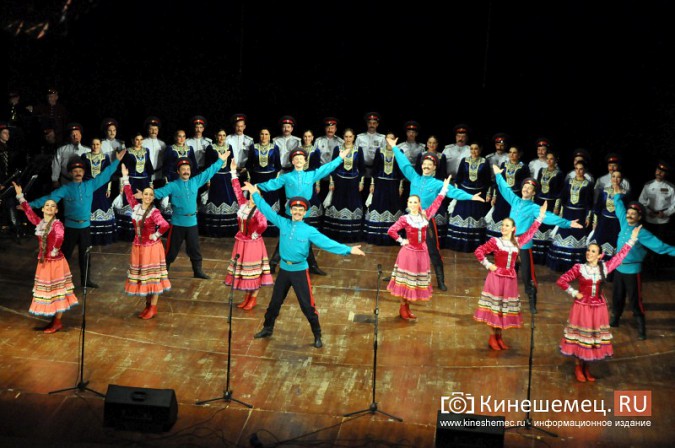Ансамбль донских казаков дал грандиозный концерт в Кинешме фото 54