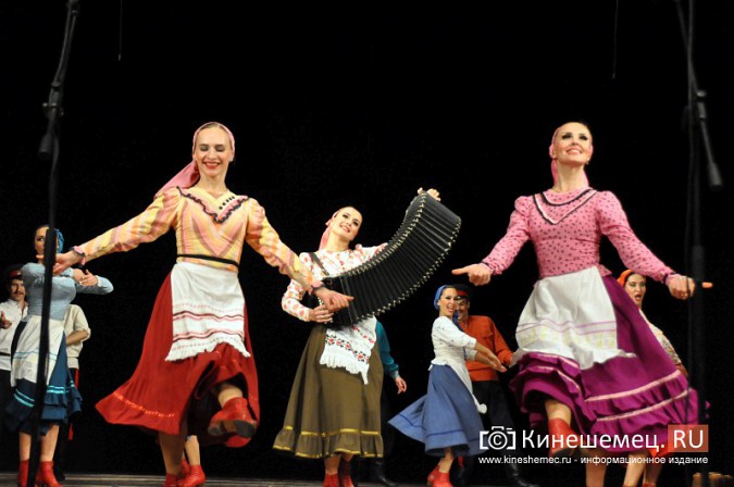 Ансамбль донских казаков дал грандиозный концерт в Кинешме фото 38