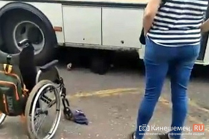 На остановке в центре Кинешмы под колеса автобуса попал инвалид фото 2