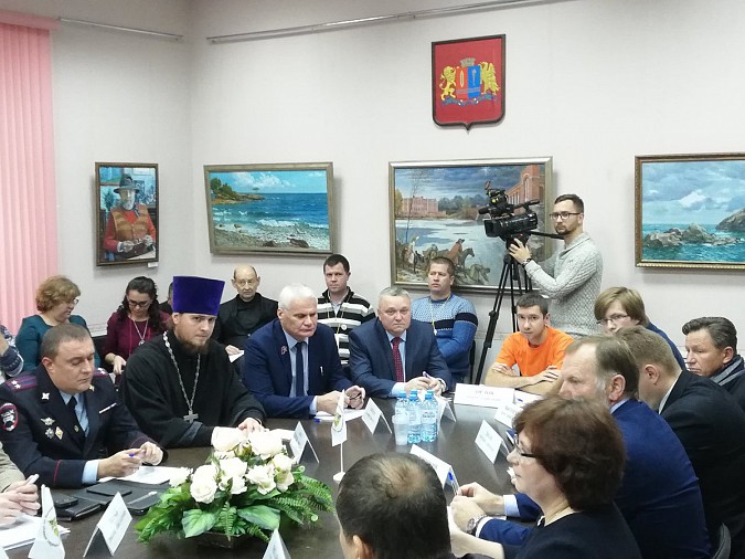 Оксана Курылева повезла кинешемскую делегацию на совет отцов фото 5