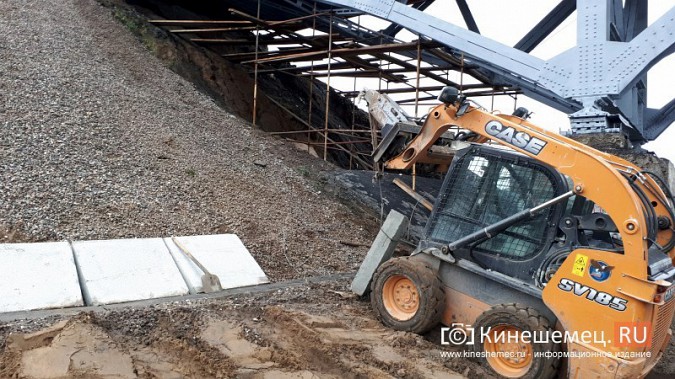 Что происходит под Никольским мостом за несколько дней до открытия фото 8