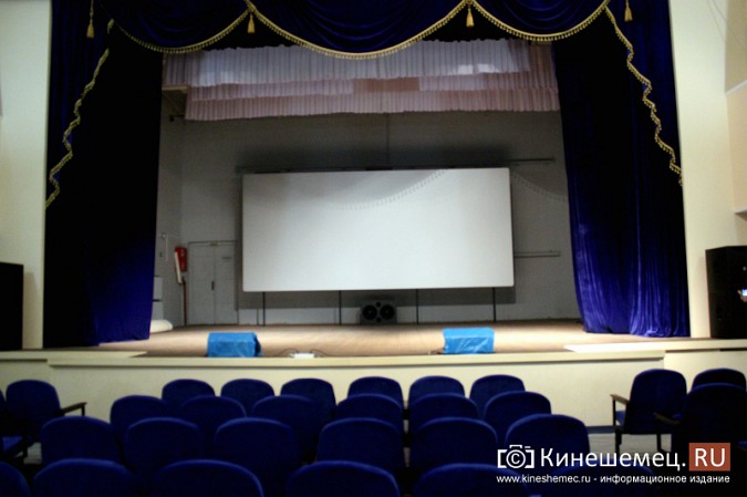 Концертный зал клуба «Октябрь» готовится к показу фильмов фото 2