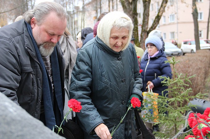 В Кинешме почтили жертв политических репрессий фото 11