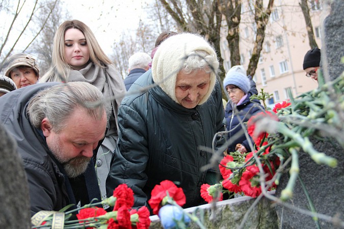 В Кинешме почтили жертв политических репрессий фото 15