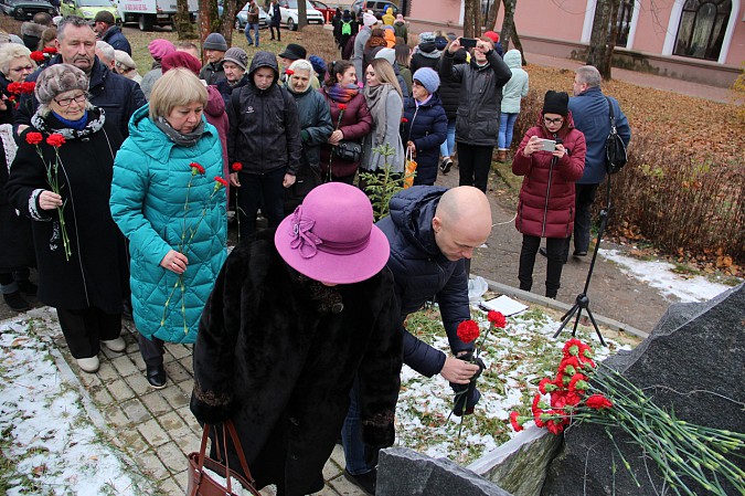 В Кинешме почтили жертв политических репрессий фото 8