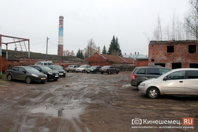 Власти Кинешмы поторопились зазывать на новую парковку в центре города фото 3