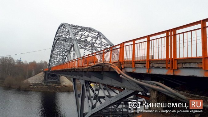Кинешемский Никольский мост заиграл оранжевыми красками фото 15