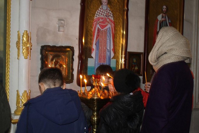 Добровольцы «Православного фронта» провели по храму кинешемских детей фото 2