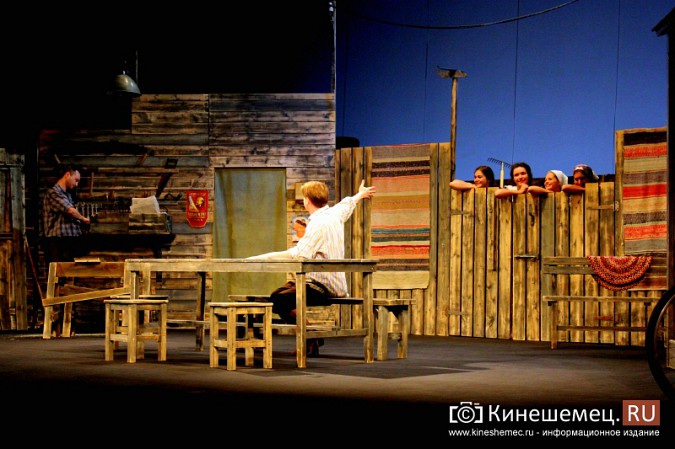 Театр из Санкт-Петербурга погрузил кинешемцев «В день свадьбы» фото 3
