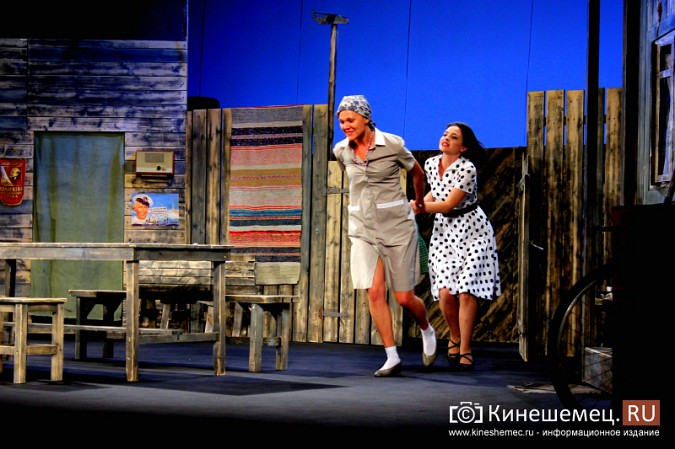 Театр из Санкт-Петербурга погрузил кинешемцев «В день свадьбы» фото 8