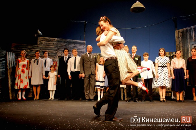 Театр из Санкт-Петербурга погрузил кинешемцев «В день свадьбы» фото 21