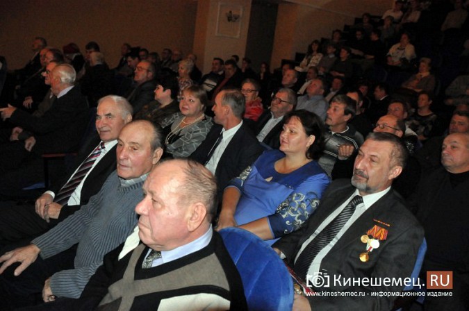 Андрей Назаров поздравил кинешемцев со 100-летием войск химзащиты фото 9