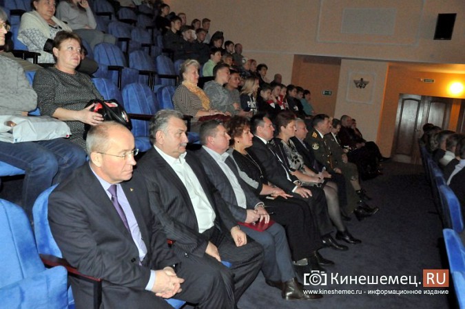 Андрей Назаров поздравил кинешемцев со 100-летием войск химзащиты фото 7