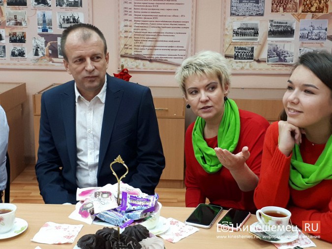 Кинешемские школьники позавтракали с ивановским депутатом фото 3